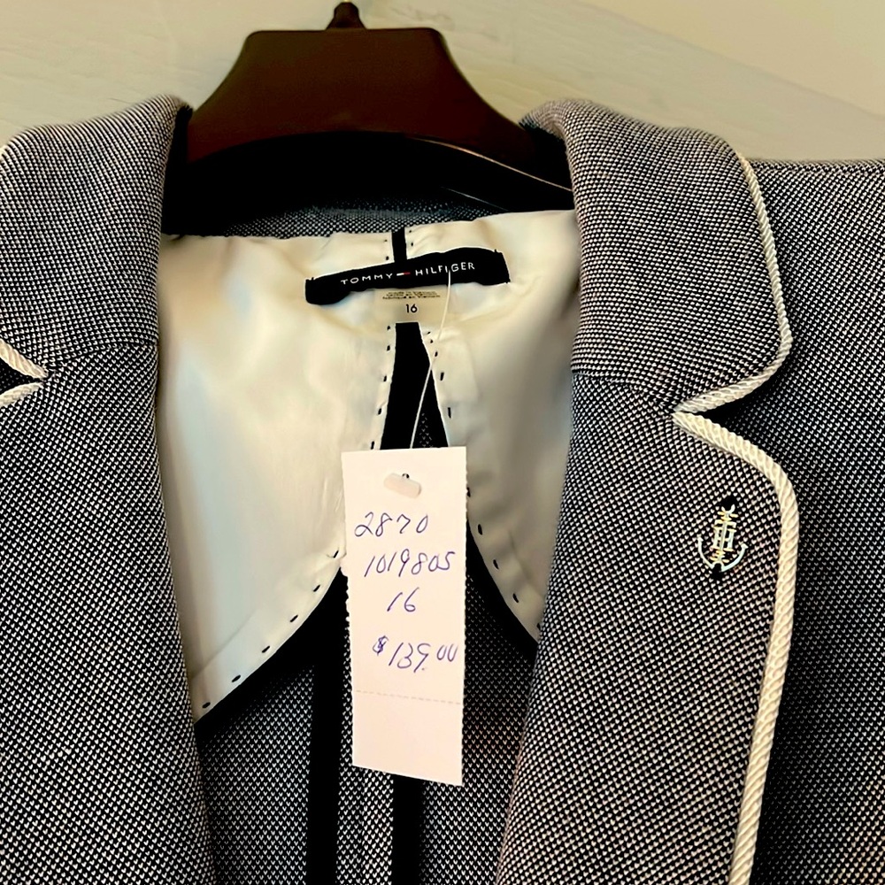 NWT - Tommy Hilfiger Blazer Size 16